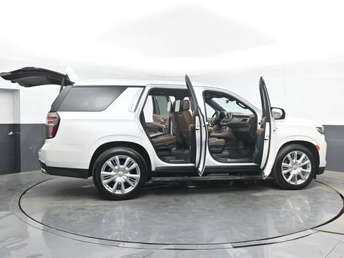 Used 2022 Chevrolet Tahoe High Country AWD/4WD image 58
