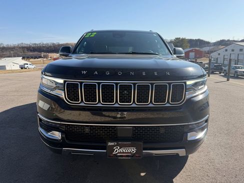 Used 2022 Jeep Wagoneer Series III w/ Premium Group I image 2