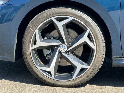 Certified 2021 Volkswagen Passat 2.0T R-Line image 25
