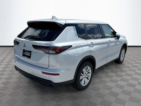 New 2026 Mitsubishi Outlander ES image 7