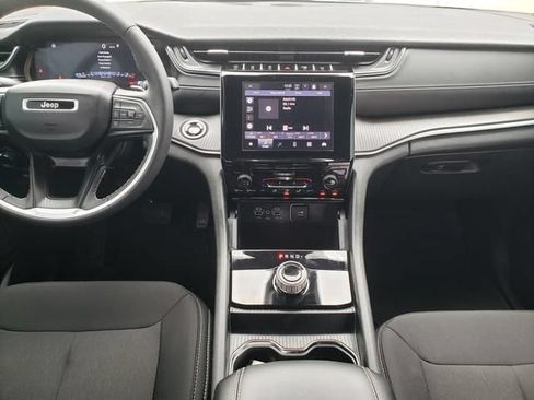 Used 2024 Jeep Grand Cherokee L Laredo AWD/4WD image 17