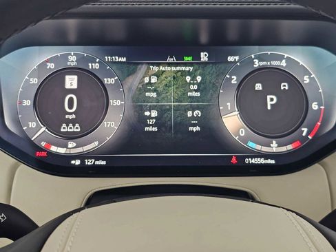 Used 2025 Land Rover Range Rover SE AWD/4WD image 23