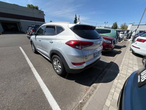 Used 2018 Hyundai Tucson SEL AWD/4WD image 2