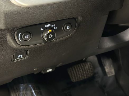 Used 2023 GMC Terrain SLT FWD image 13