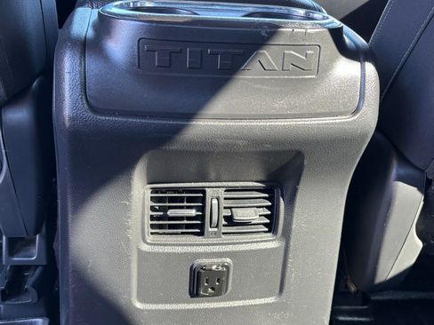 Used 2017 Nissan Titan SV AWD/4WD image 20