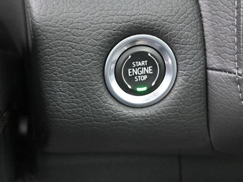 Used 2023 GMC Yukon Denali AWD/4WD image 40