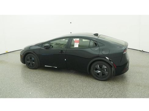 New 2026 Toyota Prius LE image 5