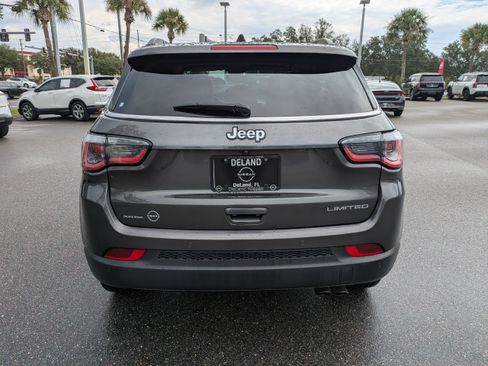 Used 2018 Jeep Compass Limited w/ Navigation Group FWD image 5