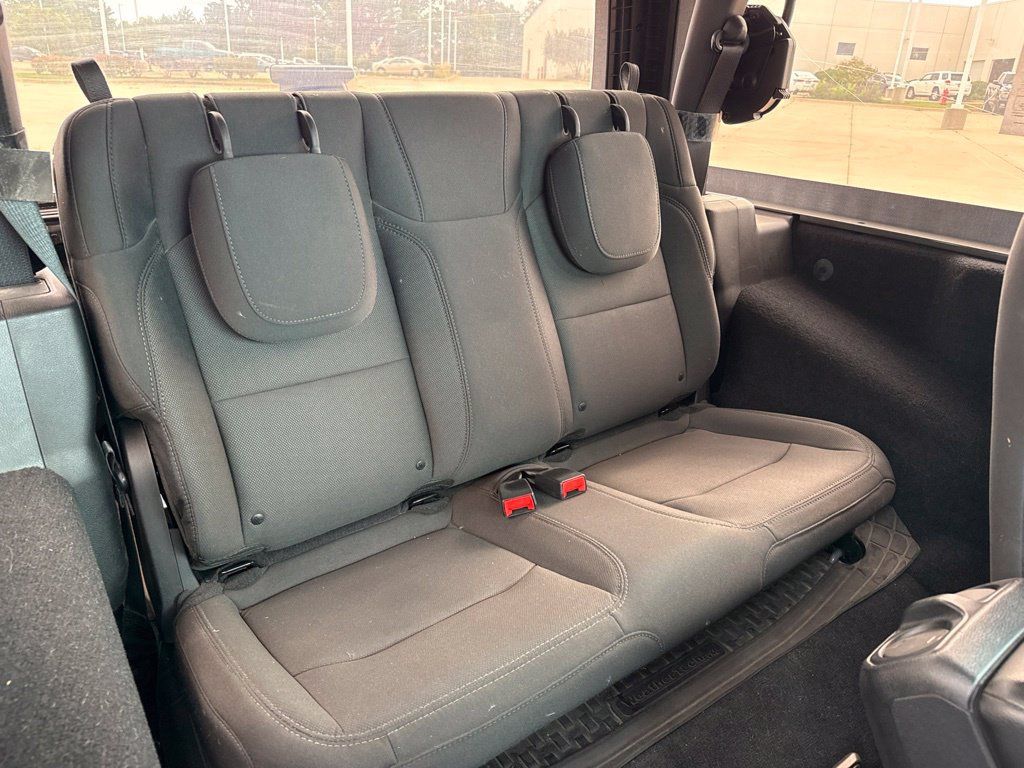 Used 2018 Jeep Wrangler Sport AWD/4WD image 15
