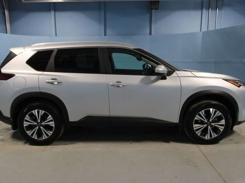 Used 2023 Nissan Rogue SV w/ SV Premium B Package image 32
