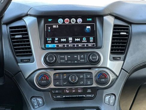 Used 2019 Chevrolet Suburban LT image 16