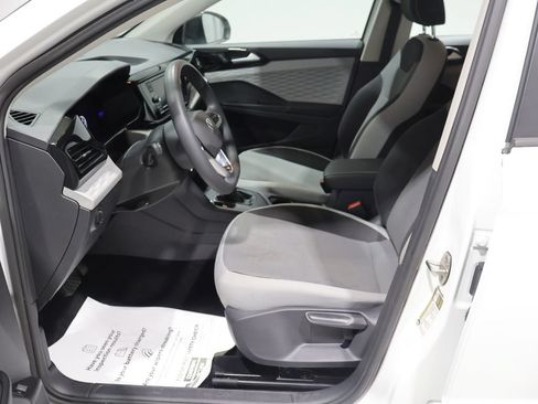 Used 2022 Volkswagen Taos S FWD image 11