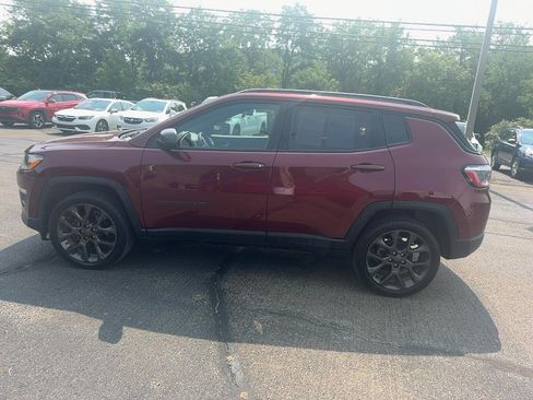 Used 2021 Jeep Compass Latitude w/ Sun and Sound Group AWD/4WD image 8