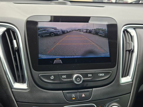 Used 2020 Chevrolet Malibu LT w/ Leather Package image 28