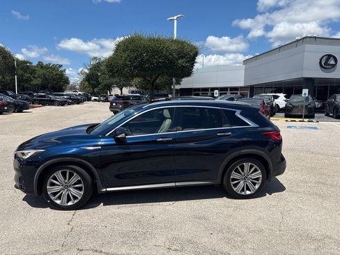 Used 2021 INFINITI QX50 Sensory AWD/4WD image 2