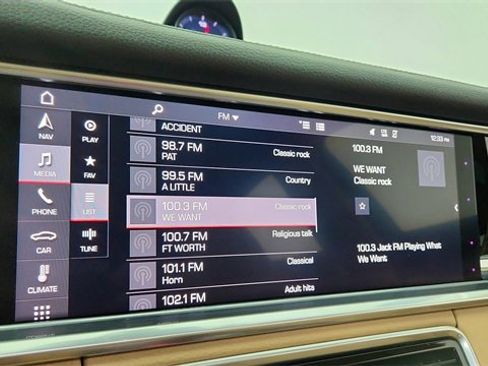 Used 2018 Porsche Panamera 4S image 46