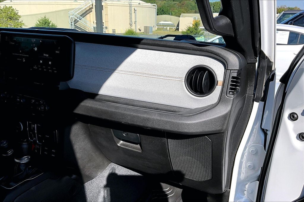 Used 2024 Jeep Gladiator Sport AWD/4WD image 29