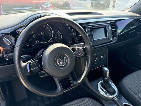 Used 2019 Volkswagen Beetle 2.0T S FWD image 10