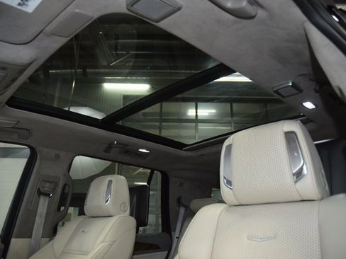 Used 2022 Cadillac Escalade Sport Platinum image 54