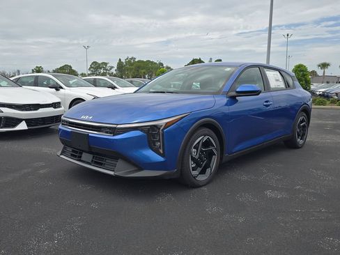 New 2026 Kia K4 EX FWD image 3