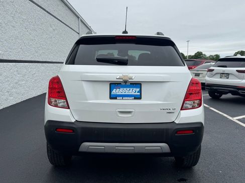Used 2015 Chevrolet Trax LT w/ LT Sun and Sound Package AWD/4WD image 8