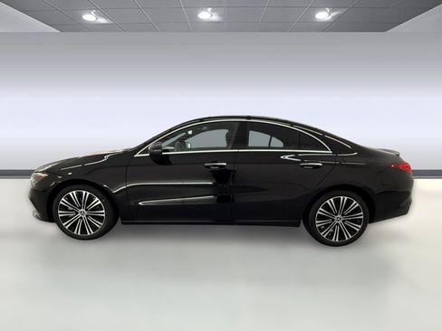 Used 2023 Mercedes-Benz CLA 250 image 2