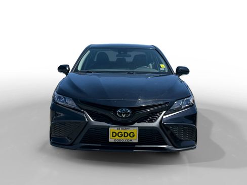 Used 2024 Toyota Camry SE FWD image 8