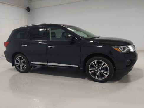 Used 2020 Nissan Pathfinder Platinum AWD/4WD image 11