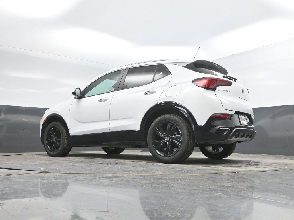 Used 2024 Buick Encore GX Sport Touring FWD image 35