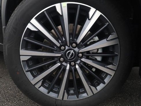 New 2026 Nissan Pathfinder Platinum image 2