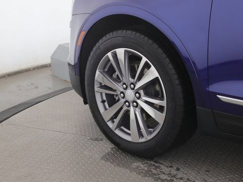 Used 2025 Cadillac XT5 Premium Luxury image 13