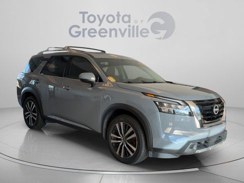 Used 2023 Nissan Pathfinder Platinum w/ Cargo Package AWD/4WD image 8