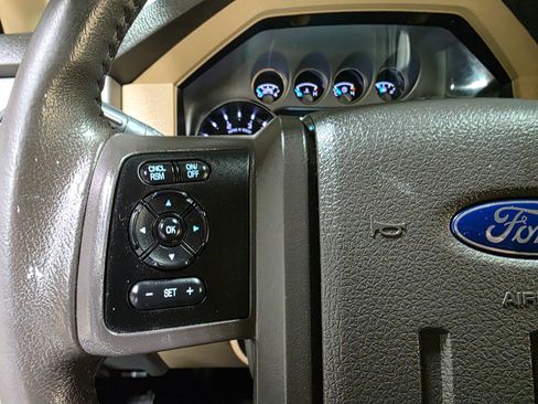 Used 2015 Ford F250 Lariat w/ Lariat Interior Package image 30