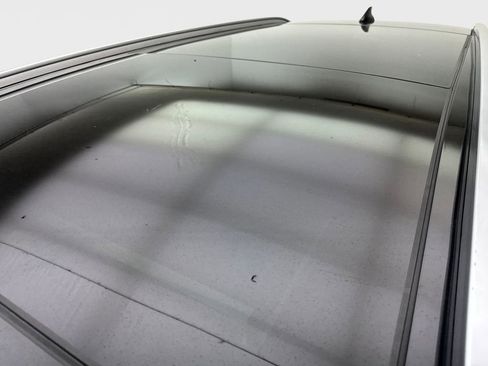 Used 2025 Kia Sorento S w/ Panoramic Sunroof Package FWD image 24