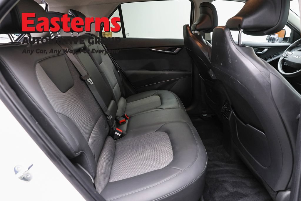Used 2023 Kia Niro Wind w/ Wind Preserve Package FWD image 24
