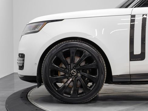 Used 2023 Land Rover Range Rover Long Wheelbase Autobiography image 42