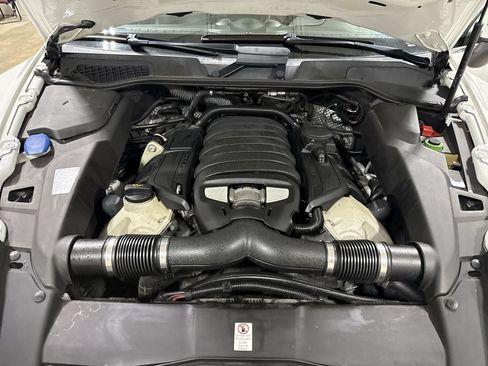 Used 2013 Porsche Cayenne S AWD/4WD image 26
