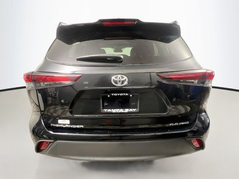 Used 2026 Toyota Highlander XLE AWD/4WD image 6