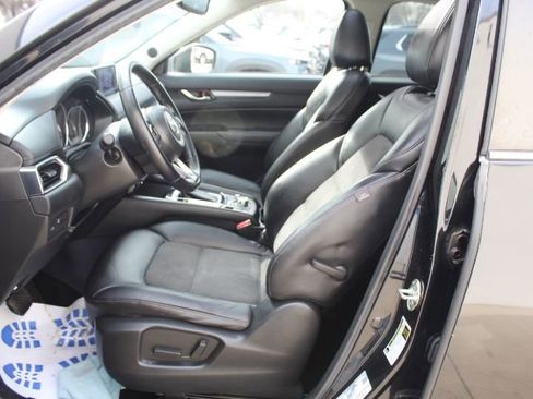 Used 2017 MAZDA CX-5 Touring w/ Preferred Equipment Package image 29