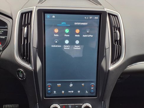 Used 2024 Ford Edge Titanium image 16