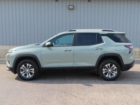 Used 2025 Chevrolet Equinox LT w/ Convenience Package II AWD/4WD image 7