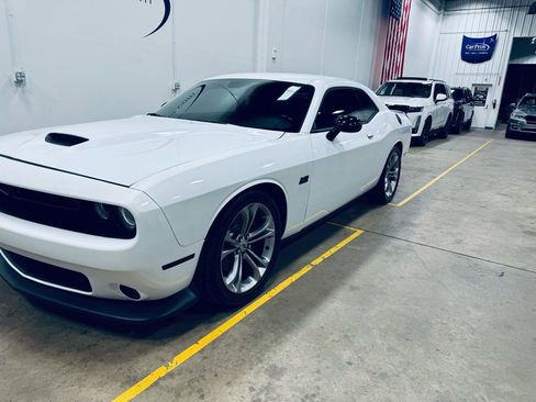 Used 2020 Dodge Challenger R/T image 19