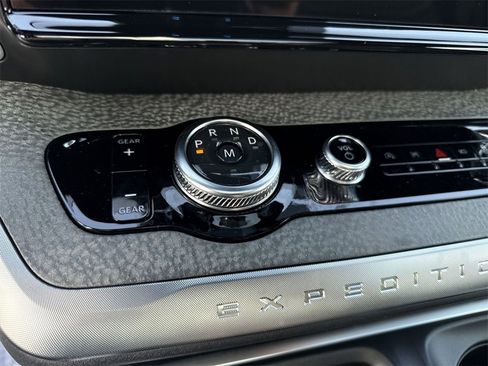 New 2025 Ford Expedition Tremor image 34