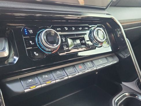 Used 2023 GMC Sierra 1500 AT4 w/ Technology Package image 27