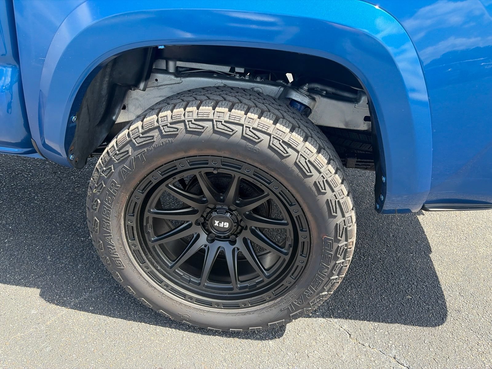 Used 2017 Toyota Tacoma Limited w/ Tow Package AWD/4WD image 49