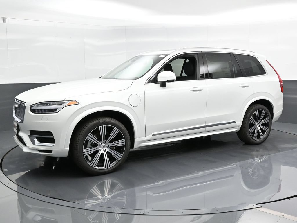 Certified 2025 Volvo XC90 T8 Core w/ Protection Package Premier AWD/4WD image 9