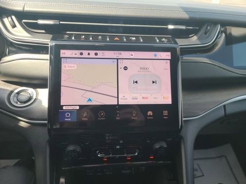 Used 2022 Jeep Grand Cherokee L Limited image 12