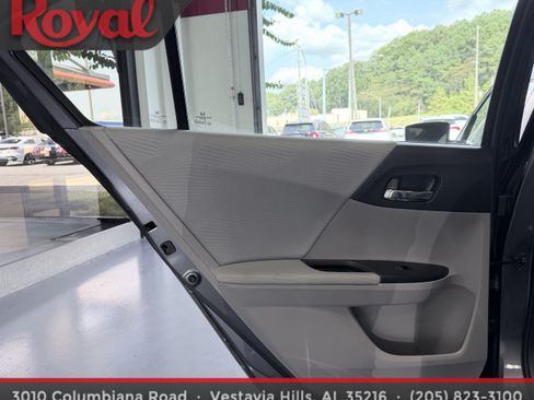Used 2017 Honda Accord LX image 15