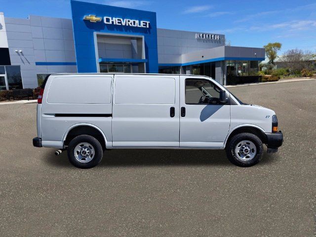 Used 2020 GMC Savana 2500 w/ Driver Convenience Package RWD image 27