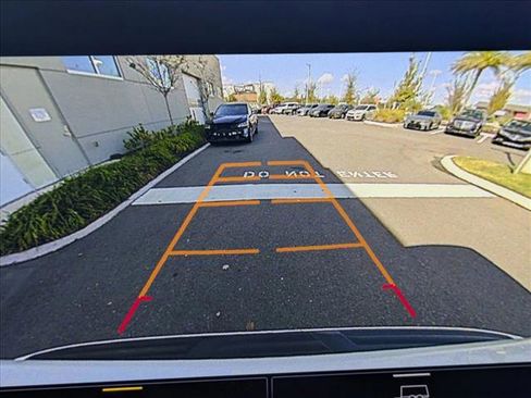 Used 2022 Chevrolet Suburban Premier image 12